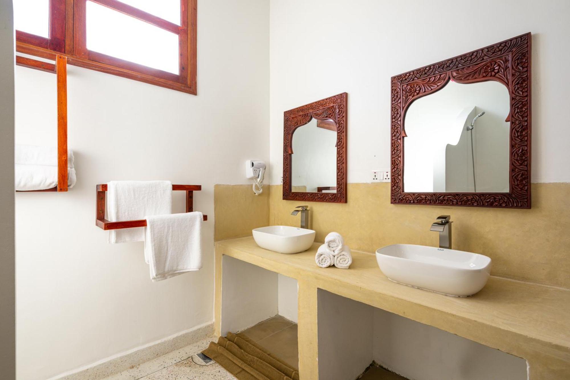 Tasneem Islamic Luxury Suites Jambiani  Exterior foto